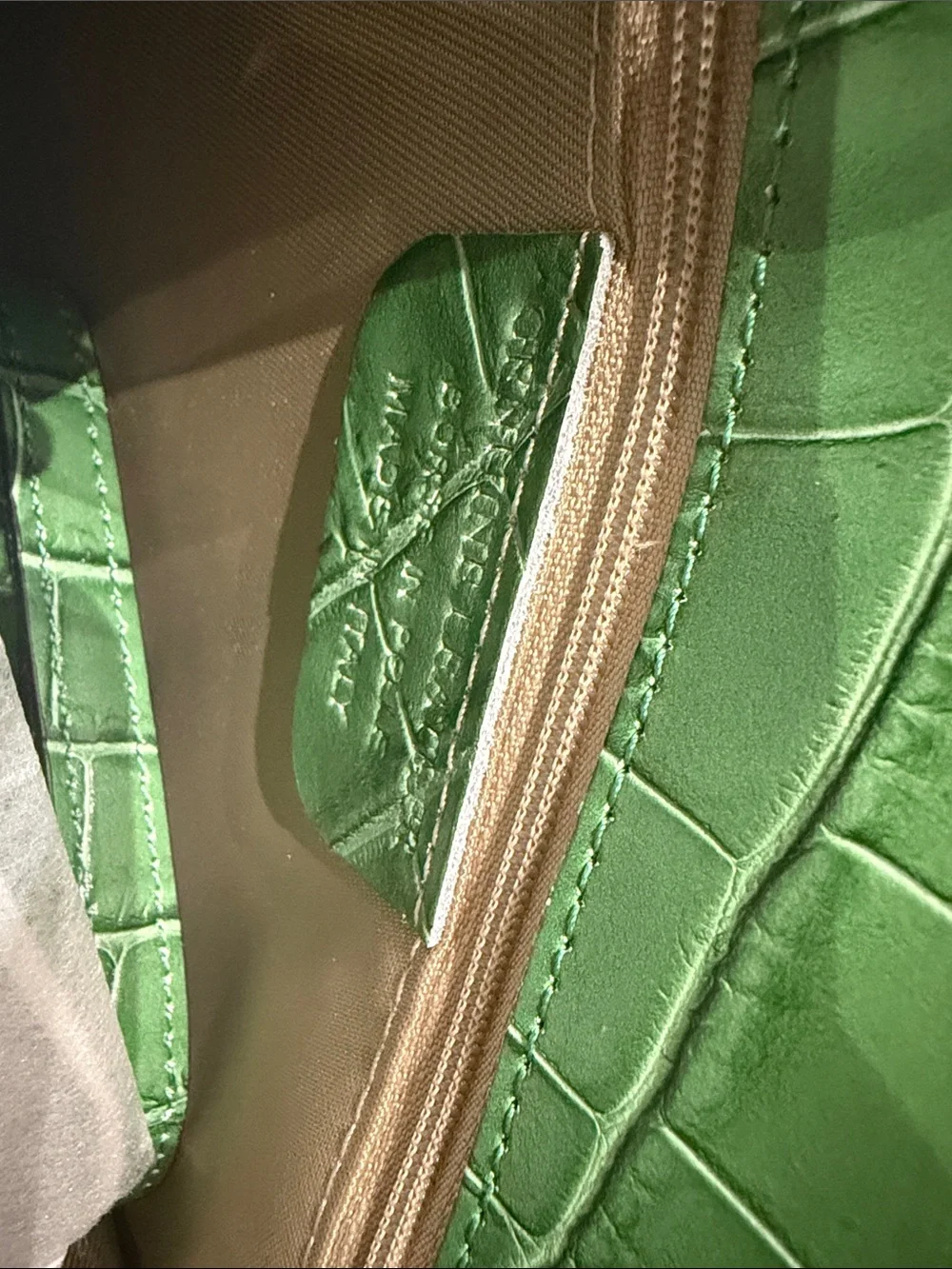 N/A green croc